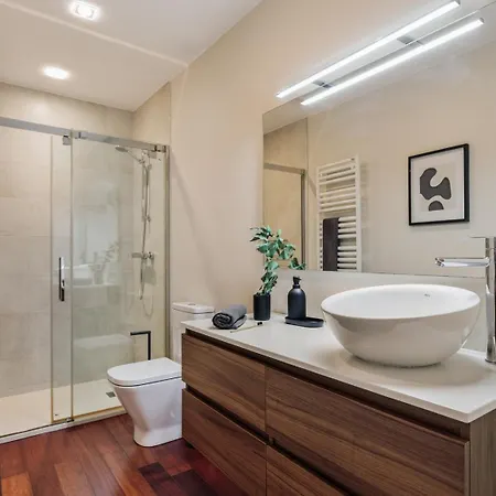 Sark - 3 Bedrooms And Balcony In Sant Gervasi *